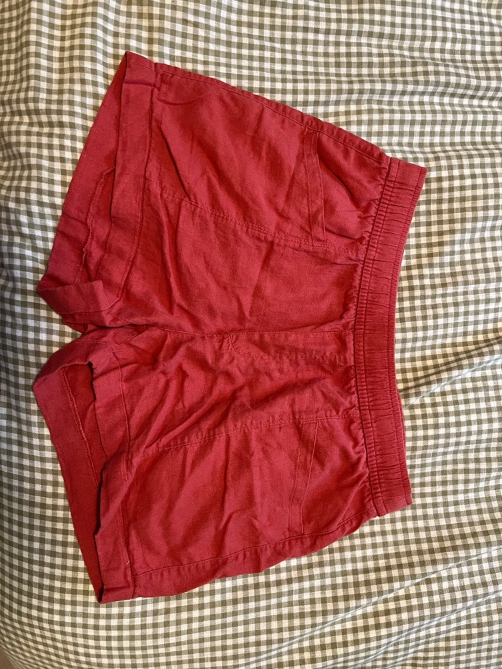 Old Navy Red Elastic-Waist linen blend pull on Shorts